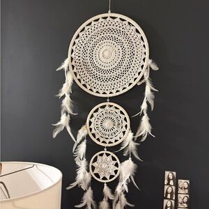 Elegant White Dreamcatcher Wall Decor